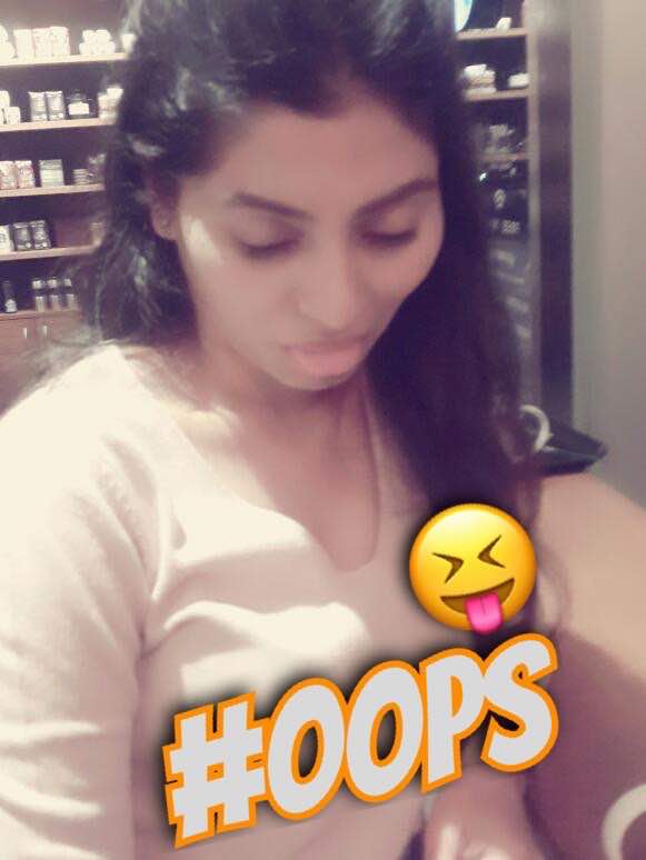 ReenaMeraNaaam's tweet image. #SmileySunday #EmojiExpression