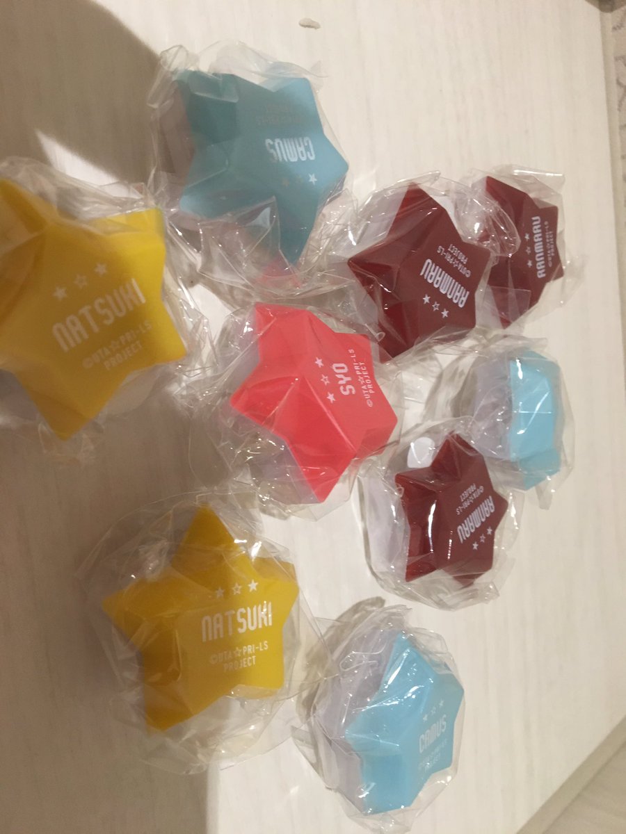 mirusumx's tweet photo. 【交���】うたプリ プリライ 6th 物販 リングライト トレーディング

譲 那月2 カミュ3 蘭丸3 (蘭丸は翔との交換のみでお願いします)

求：翔 レン

纏めての交換優先。
本日、20時頃まで池袋にいる予定です。宜しくお願い致します。 https://t.co/5SMFZHKhS2