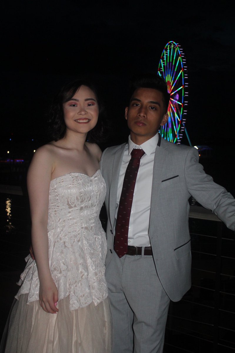 OHHSClippers's tweet photo. #oxonprom2K17 https://t.co/hlwcOweUME