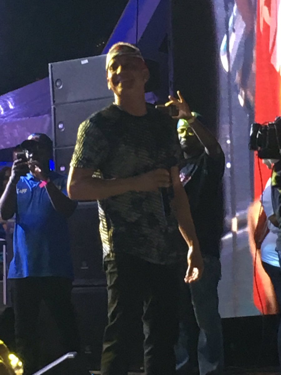 Naraemonia's tweet image. Look at baes @KREYOLLA_PAGE @bakipopilè @michael #konpafest