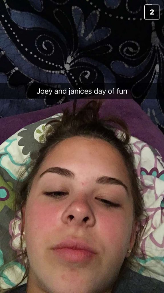 butternutsquasn's tweet photo. happy sweet 16 clo!! love you lots &amp; i hope it's the best!!🎊🎉💕 https://t.co/89cvJOSIf5