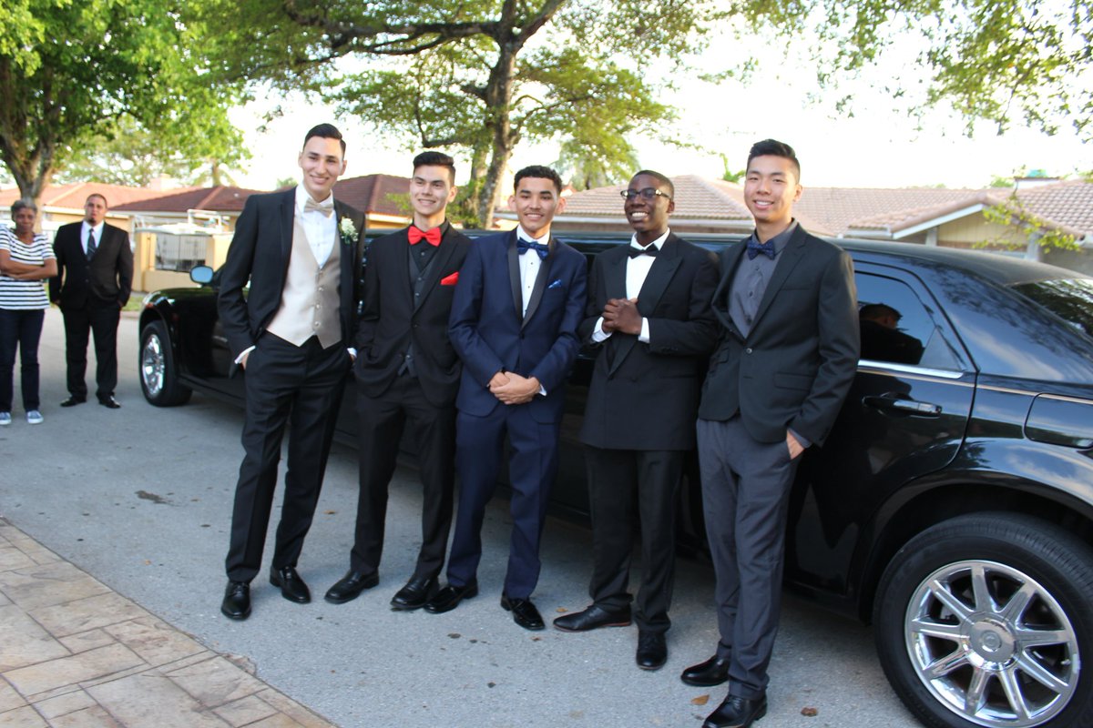 cruzinant's tweet photo. Prom was fun with the homies!!! Thanks for making it a fun night. https://t.co/PJlmfjhuN4
