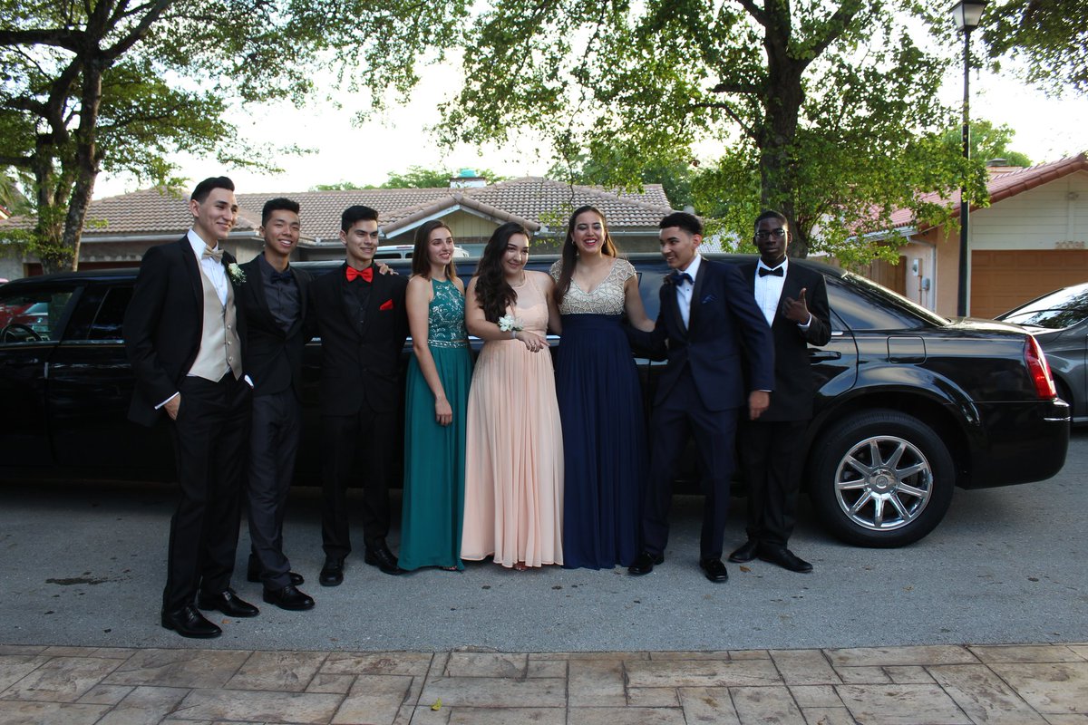 cruzinant's tweet photo. Prom was fun with the homies!!! Thanks for making it a fun night. https://t.co/PJlmfjhuN4
