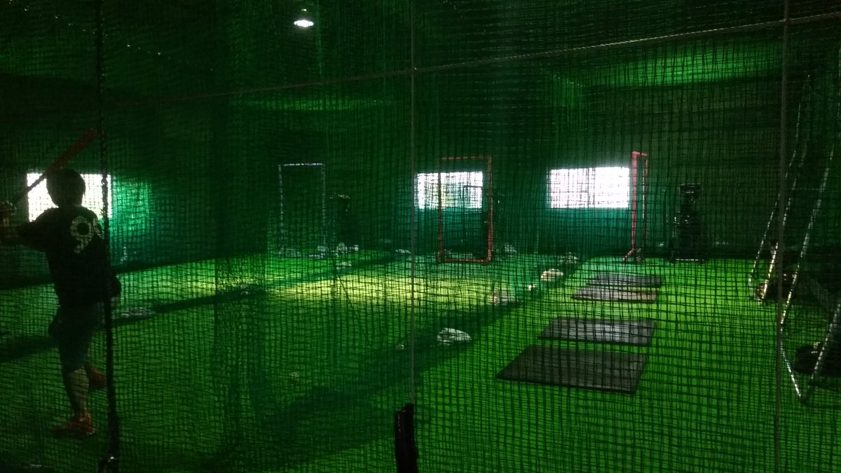 DEFEND_BA's tweet photo. 【DEFEND Baseball Academy 】
今日も17時から22時まで無料体験行ってます＼(^^)／
硬式・軟式どちらも打てます！
どなたでもオッケーです＼(^^)／
お待ちしてます！！！

【所在地】愛知県小牧市三ツ渕300-8 https://t.co/LkzaPSzFBj