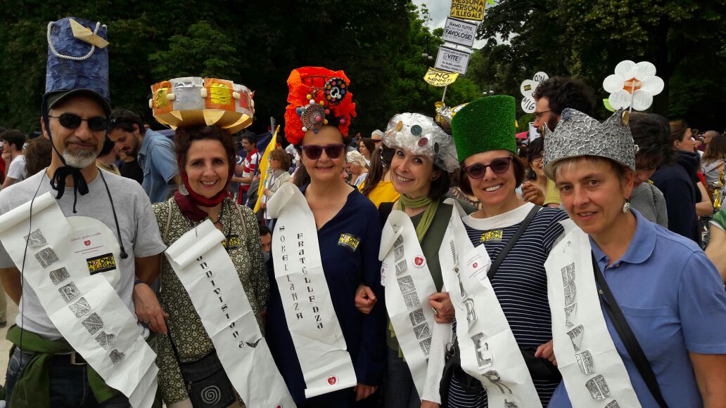 enci_donne's tweet photo. E' stato bello! le virtu civili incoronate il 20maggio #SPERANZA #CONDIVISIONE #SORELLANZA/FRATELLANZA #GIUSTIZIA #LIBERTA' #RISPETTO https://t.co/2qWStlVjzF