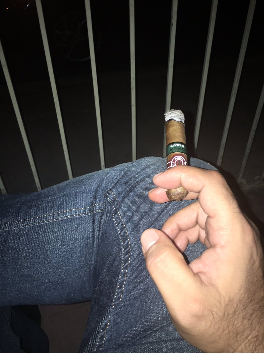 elprestone's tweet photo. Manos de Hombre chingao #Montecristo #OpenMaster https://t.co/5xtcpGL1HN