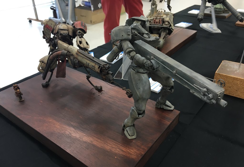 1303kenny's tweet photo. 江の展でkatoyaさんの人型兵器と共同戦線 #ABZCOM5 https://t.co/cwQrGNDWrq