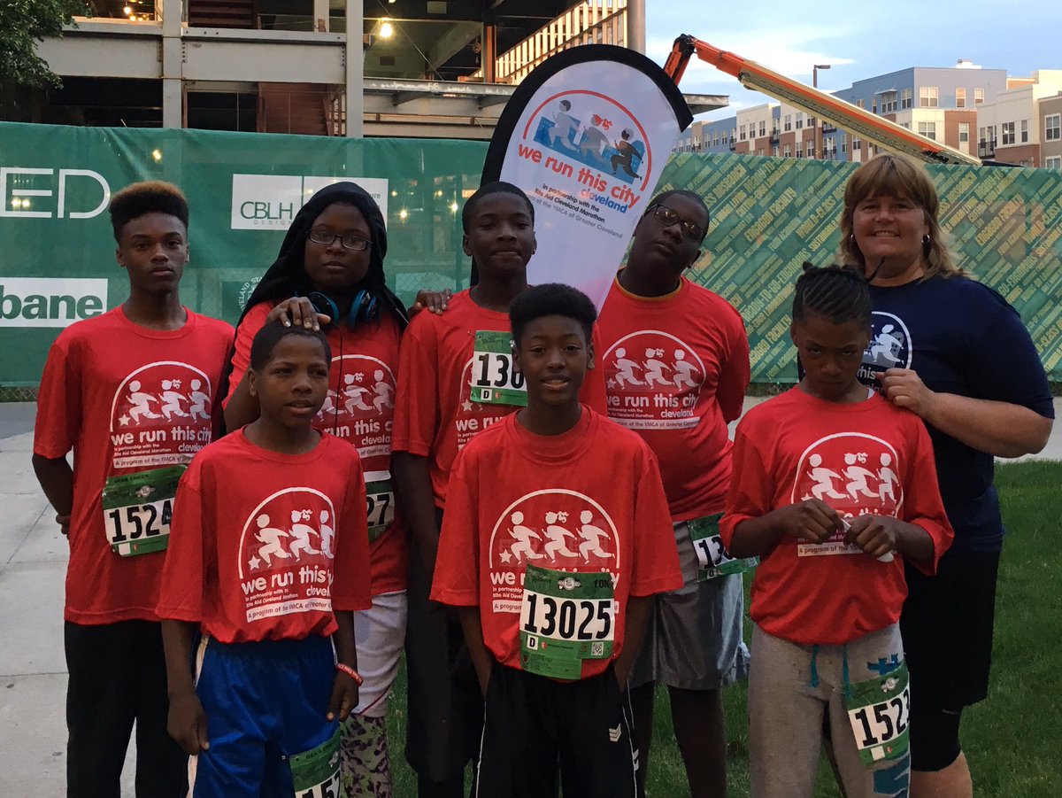 DickensTigers's tweet photo. Finally race day!! Good luck Tigers with your 10k run!! @DickensTigers @WRTCKids @riteaid https://t.co/6RrShzM1ab