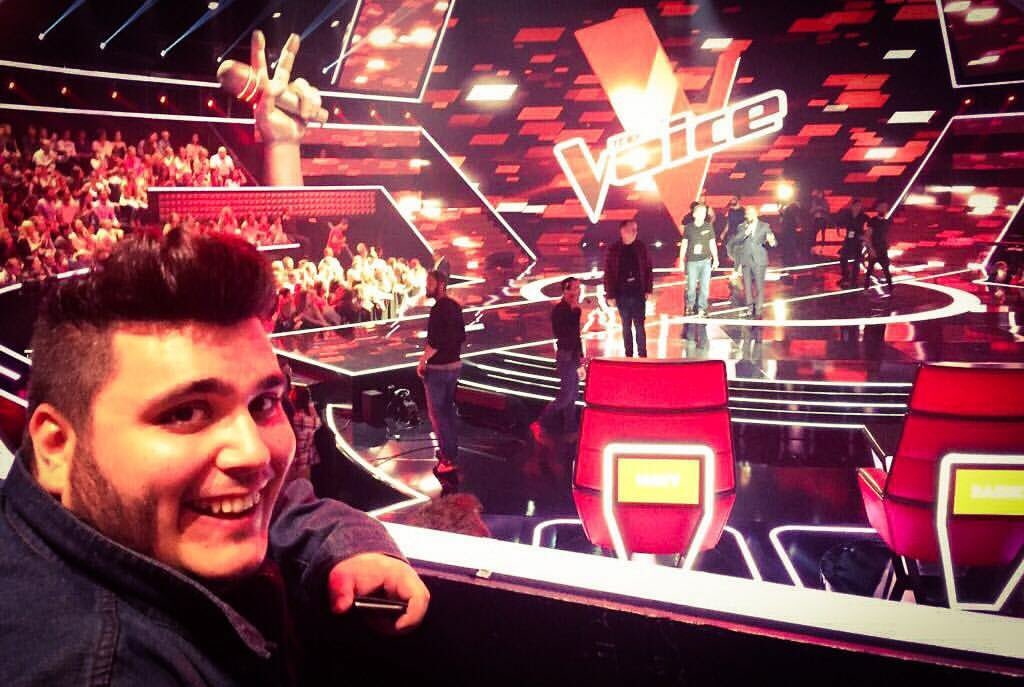 LeRougeLeNoirOR's tweet photo. Hier sur le plateau de @TheVoice_TF1 ! @yoannlaunay sera le maitre de cérémonie de la tournée #TheVoice 2017 en France à partir de Juin !♥️🖤 https://t.co/6dct96k3qV