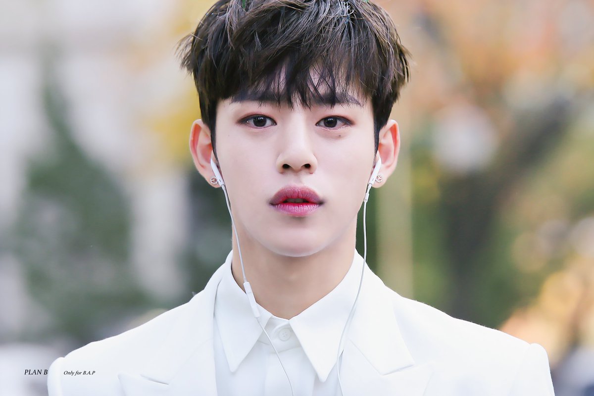 161111 #BAP #Daehyun #대현 <a href="/BAP_Daehyun/">⬇️</a> 
늘 고마워