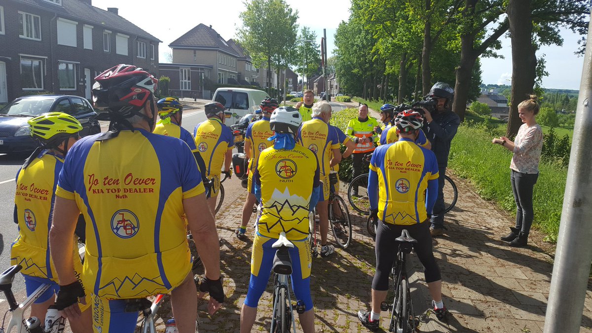 Uiteraard belonen we ook goed gedrag! Deze #wielrenners fietsten netjes achter elkaar en hadden allemaal een fietsbel. #ikfietsvriendelijk