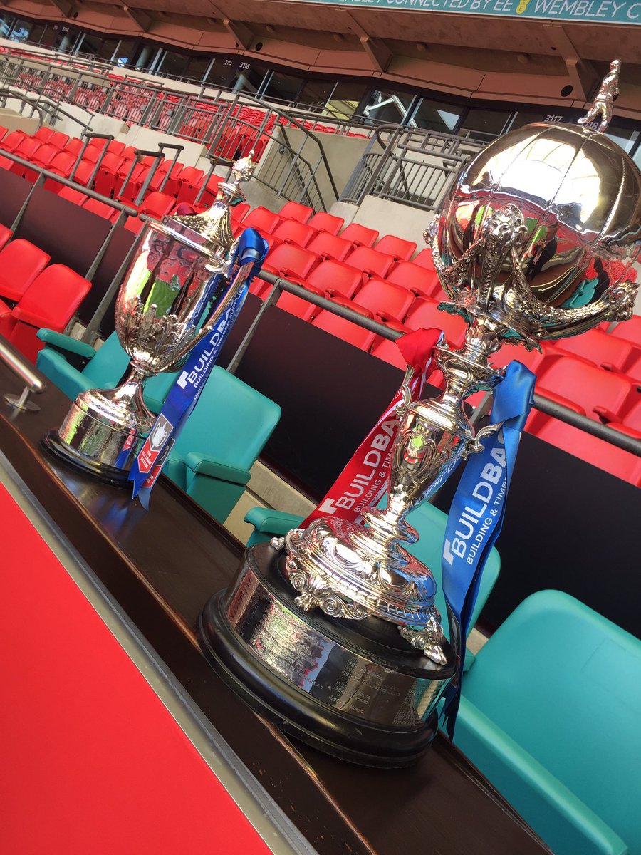 KieranThirlwell's tweet photo. Today's prizes - FA Vase and FA Trophy. #NonLeagueFinalsDay https://t.co/ZMYdGAHwmo