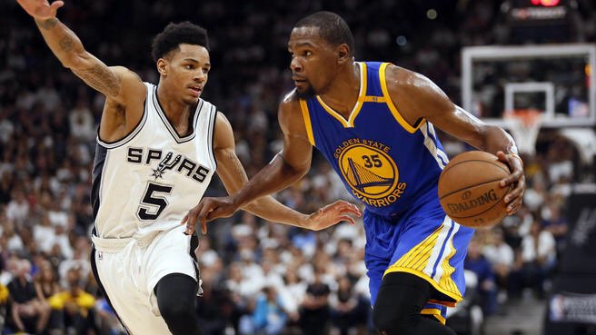 WarriorsDirect's tweet photo. Warriors defeat Spurs 120-108! 😈

Durant: 33pts, 10reb, 4ast
Curry: 21pts, 5reb, 3ast
Klay: 17pts, 6reb, 2ast
Green: 10pts, 7reb, 7ast https://t.co/DZVFfrXXYf
