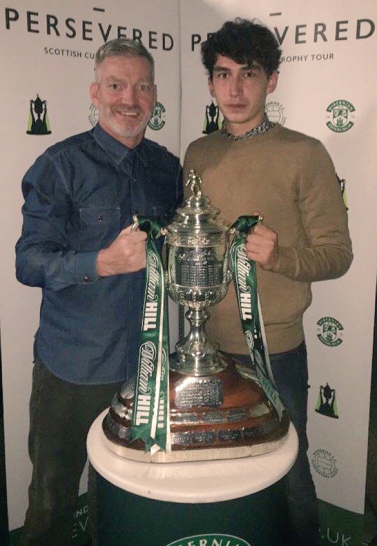 Kev_Hibs_07's tweet photo. And we if you weren't watching Time for Heroes at one minute past twelve or have no plans to watch it today do you even support Hibs! #SCW16 https://t.co/LSSQhm1No6