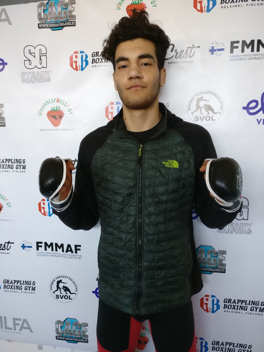 FinMMAFed's tweet photo. Kohta lähtee!, #vapariSM2017 @GB_Gym_ry suorana @Fanseat_FI #FinnMMA #SteadyGraphics #Crest #CageMMAFinland #tommiskitchen https://t.co/UJuJfOx2o9