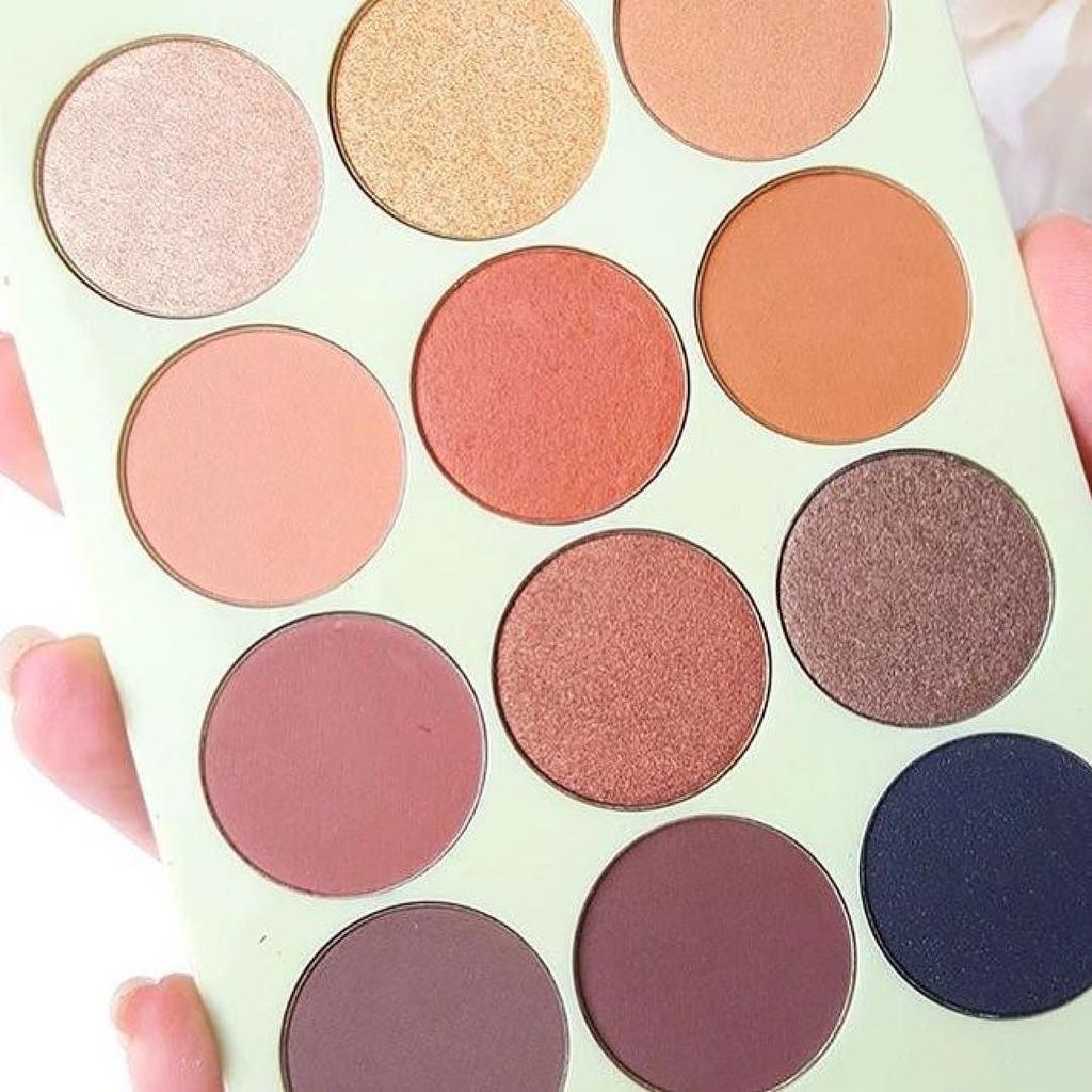 GlamourboxPH's tweet photo. Ladies!! Have you heard that we have just restocked Pixi + @itsjudytime #ItsEyeTime Palette? 🙌  These 12 matte and metallic shades are abso… https://t.co/g9iuDKImxR