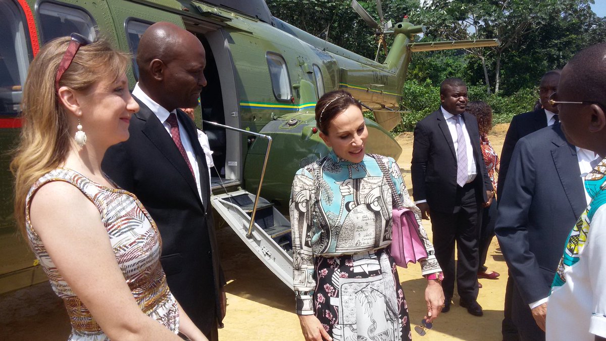 pahedipoula's tweet photo. #Gabon La Reine Sylvia est à #Viafe pour inaugurer #EdockCity
https://t.co/EZlhUPYSpJ
@Sylviabongo https://t.co/GQK8Dc2H3M