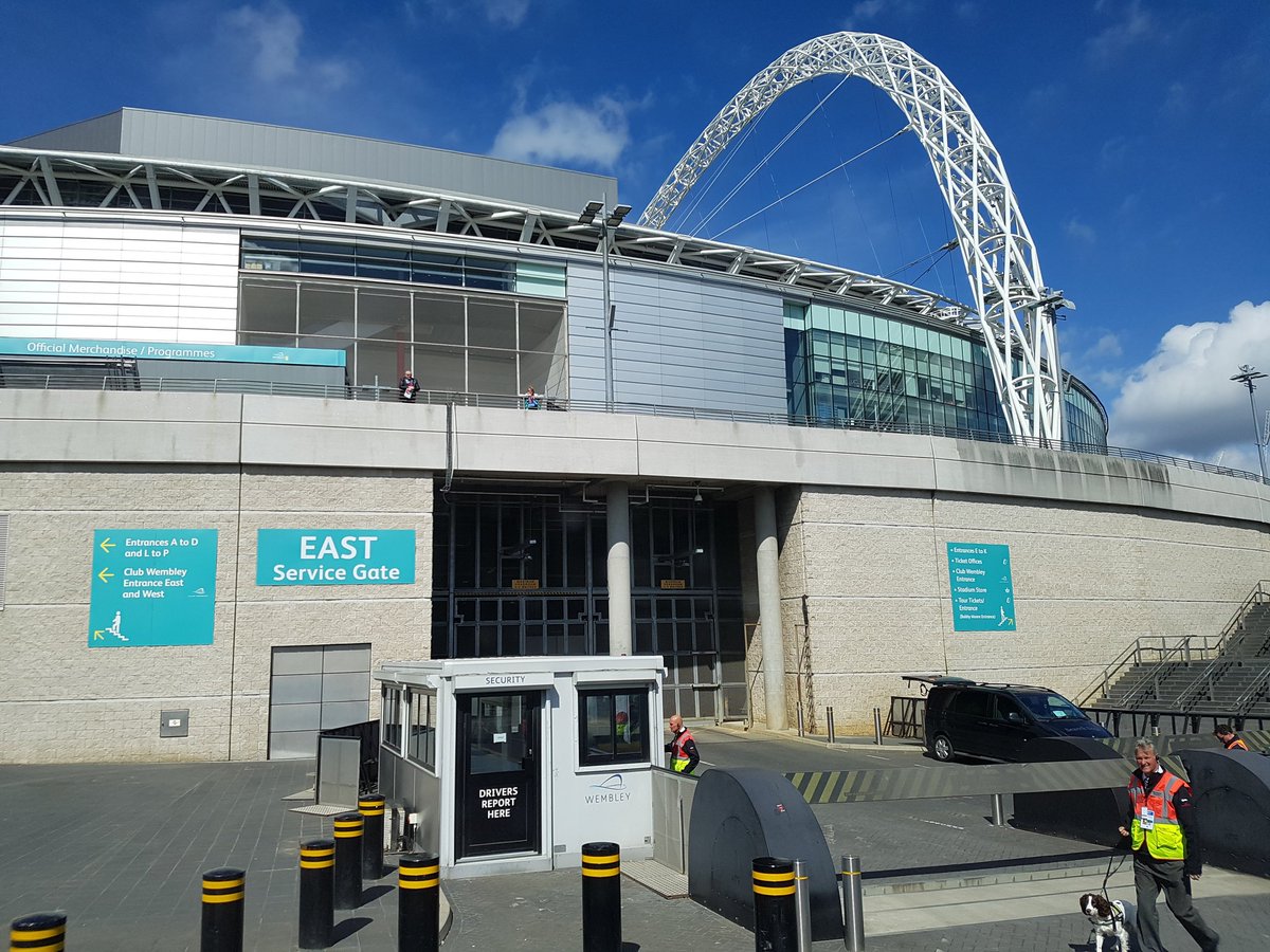 SouthShieldsFC's tweet photo. We've arrived!

#NonLeagueFinalsDay https://t.co/xfcD4w7r8q