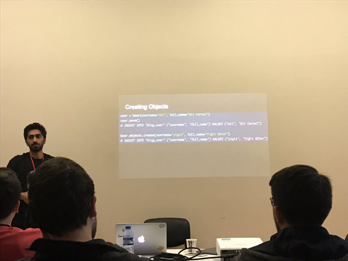 #kodla17'de <a href="/alicertell/">Ali Certel</a> django ORM workshop'u yapıyor.