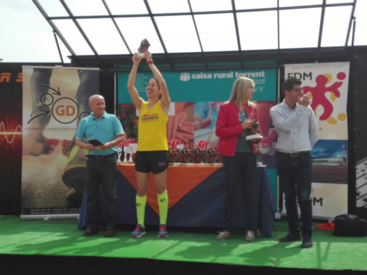 MamenChuu's tweet photo. Si si si la copa ya está aquí!!! 😊💪🏃
#10k #torrent
#1local
#3categoría
#9general
@FDMValencia
@cronorunner
Impresionante!!! 😱😛💪 https://t.co/7g3gwnZJ9j