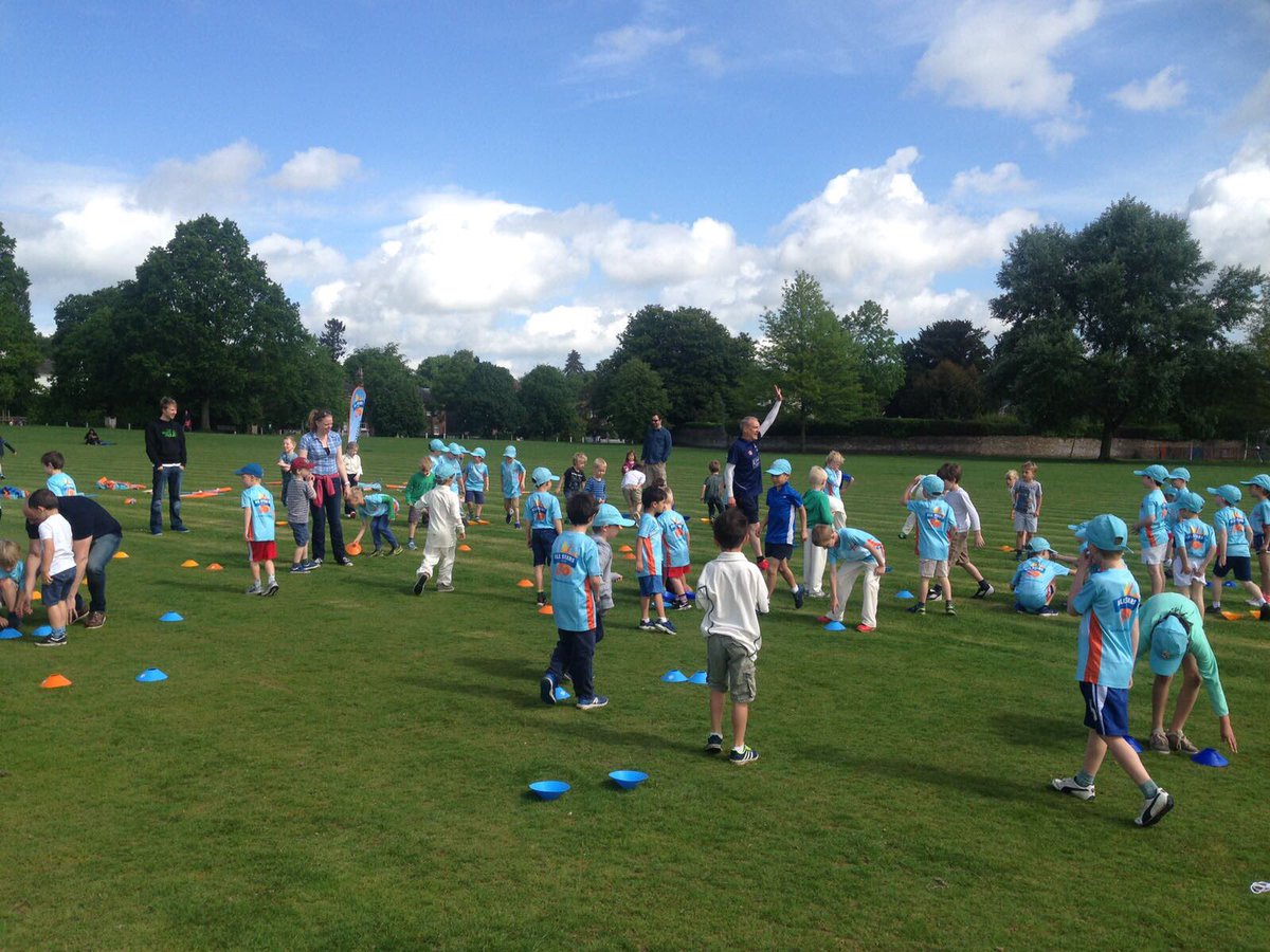 LCC_swans's tweet photo. It was all go @LCC_swans as we kicked off our @allstarscricket sessions 👍
80 kids, 90 mins of fun &amp; mayhem 🤣
#SwansFamily
#CygnetsToSwans https://t.co/MK2QCrKUsv