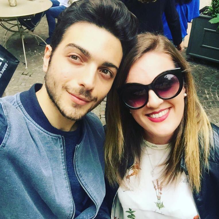 iladidonato's tweet photo. "Sempre sarai
in un sorriso inaspettato
o in un appuntamento con il mio destino." @GianGinoble #NotteMagicaTour #Verona https://t.co/3R3LXGLh6P