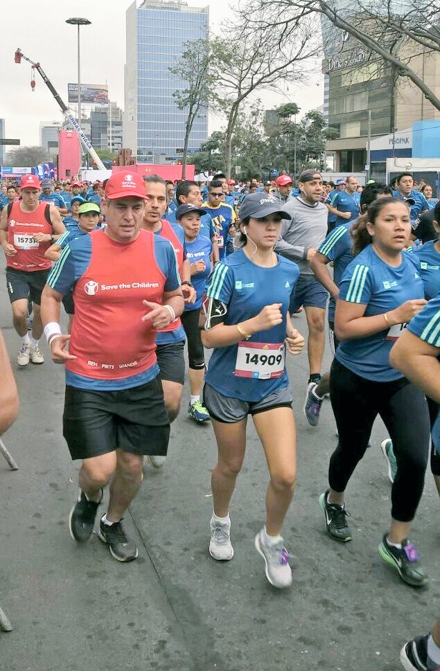 SaveChildrenPE's tweet photo. Más de 10 corredores están participando en la Maratón #Lima42K para ayudar a los damnificados de #Piura #whyirunlima #UnaSolaFuerza 💪 https://t.co/DqdiwUdbGI