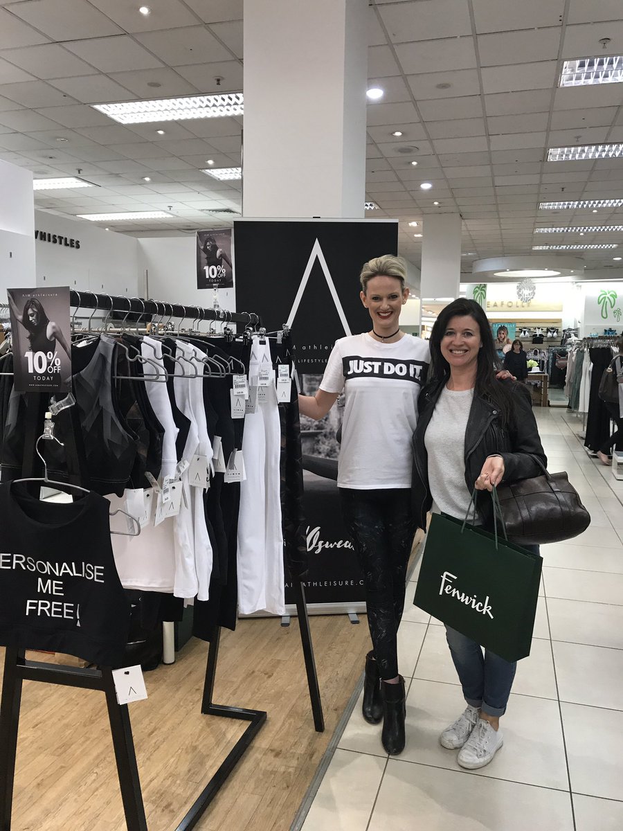 AshnaBoyers's tweet photo. @aimathleisure just popped into fenwicks to see Amy &amp; grabbed a pair of her lush leggings. https://t.co/6gz2HP7Q2P