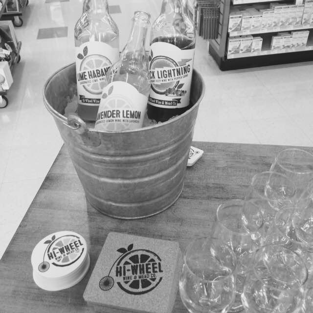 HiWheelWines's tweet photo. Find us in OLY to SEA and around! Check out our Find Us page at https://t.co/nykkEBsDmQ Thanks @OrcasDist #FizzyWines #HiWheelWines https://t.co/fuflxJOSRr