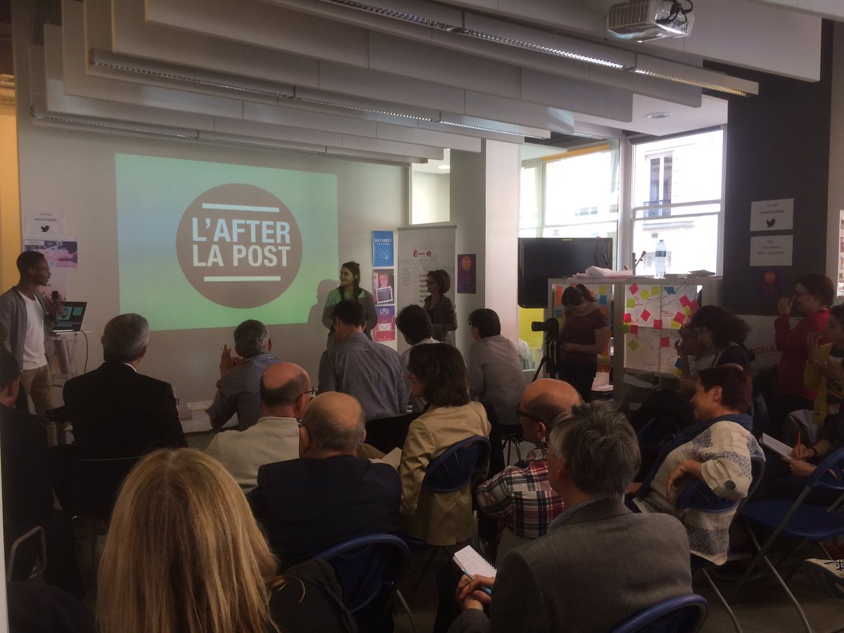 Didguillot's tweet photo. Au @labodeledition de @Paris_and_Co pour le jury final du #hacktimbre le Hackaton organisé avec la Poste pour réinventer le timbre https://t.co/UqJiN2IOw7