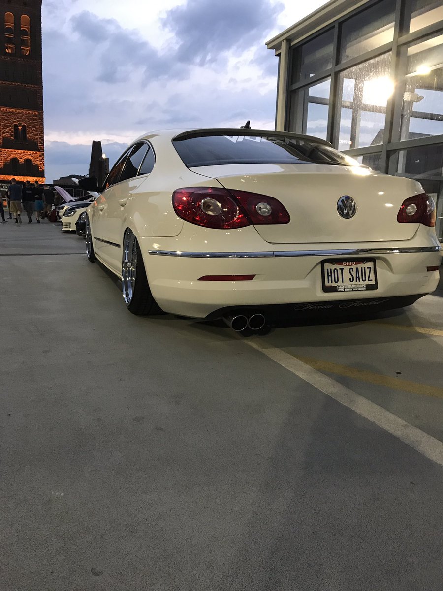 BuiltNottBought's tweet photo. Look that the tuck 😱😱 https://t.co/iHVIveH1ZA