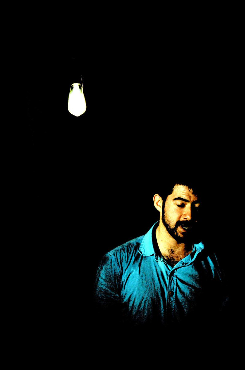 entreLpiernas's tweet photo. Este jueves #Ambulancia 20:30hrs en #SalaNovo de @LaCapillaTeatro 
#YoVoyAlTeatro https://t.co/sE28bCrvvr