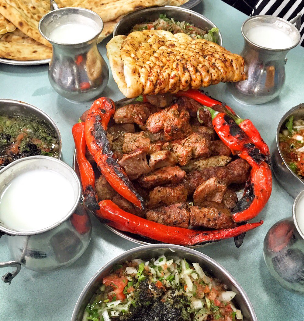 Halil Usta'nın efsane sofrası
Ayrıca size süper bir haberim var, bu yıl Ramazan ayında Metro şubesiyle iftarda bizleri ağırlama devam edecek