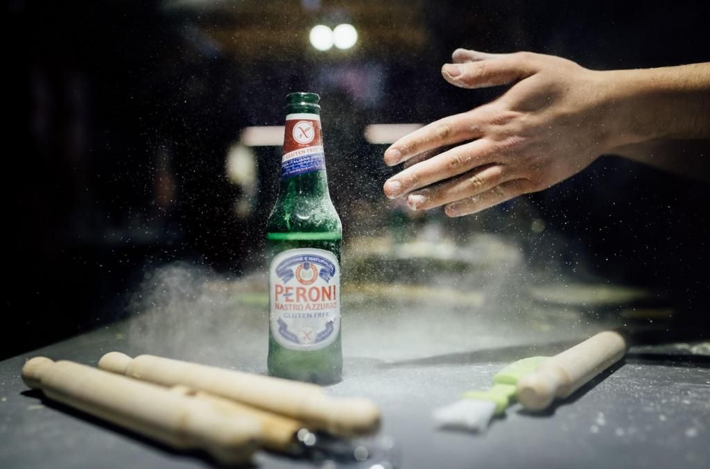 juliastuebercom's tweet photo. Gluten free beer is the best thing since gluten free sliced bread | @BritishGQ https://t.co/F9K9tOANrY https://t.co/DRjAiZ85RA