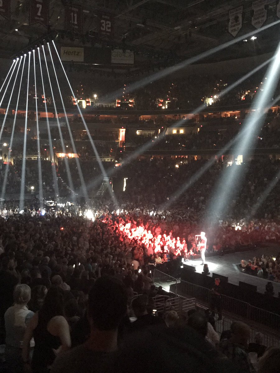CcerinB's tweet photo. Still raving about Friday night's concert. Best one yet! @ericchurch @ericchurchmusic #goodgirlsgotochurch https://t.co/X0I0DiY20X