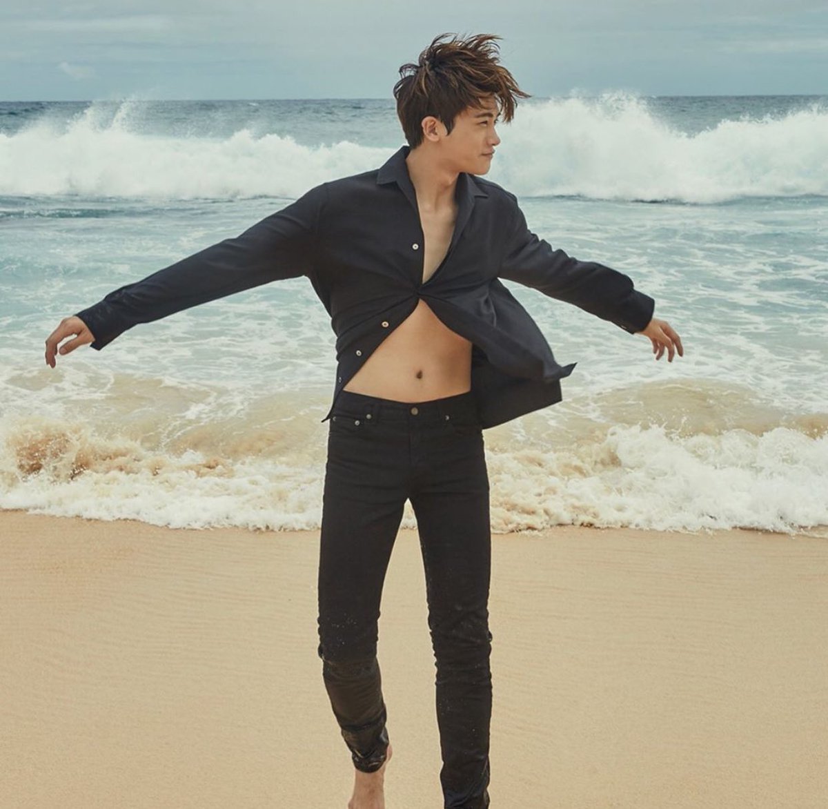 lqparkhyungsik's tweet photo. i love being blessed

a novel written by me on park hyungsik. https://t.co/3EuT685nR9