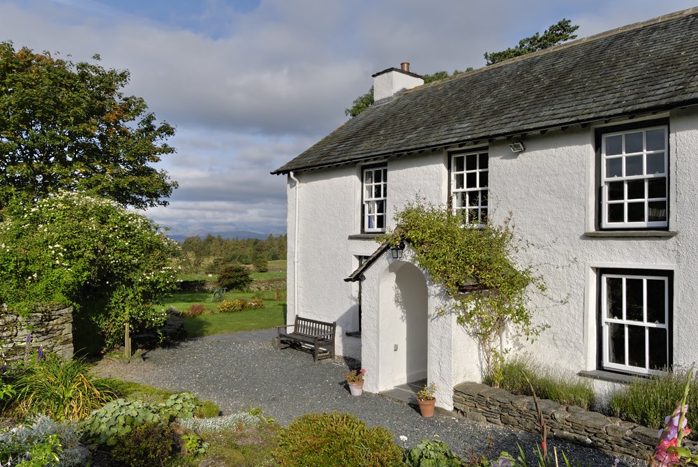 LakesCottageHol's tweet photo. New owners, let your cottage! https://t.co/vFOfqc57Cs 🏡 #LakeDistrict #CottageHolidays #CottageOwner https://t.co/98LZ5LWFty