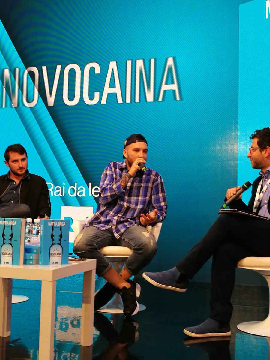RaiLibri's tweet photo. Chi è #Briga? 
Se stesso, un ragazzo che ha fatto del suo sogno, delle passioni un lavoro. Con lui un amico @AndreaPasseri 
#SalTo30 https://t.co/V6P0UFbAKI