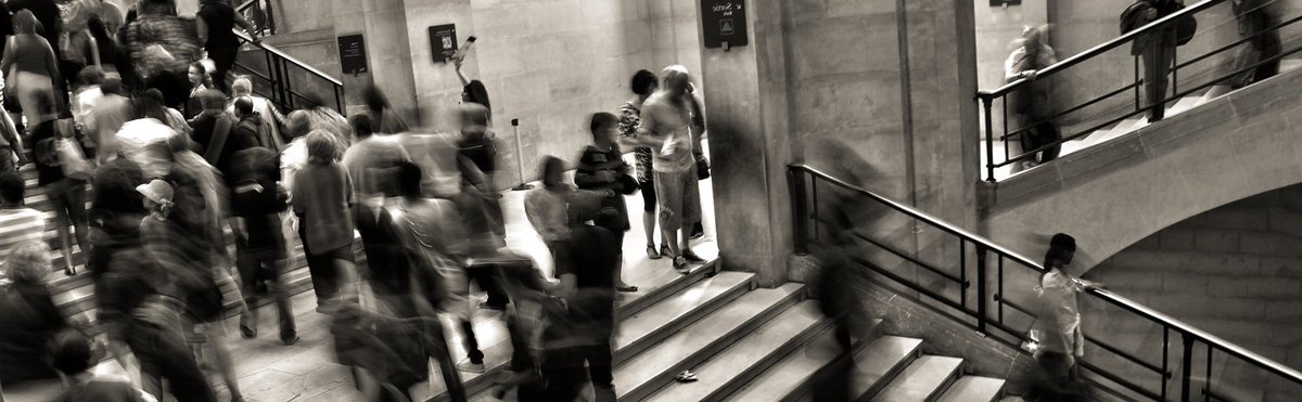 hellocrowd_app's tweet image. How do you keep attendees off their phones during presentations? ow.ly/dKTY30bPoUb #eventprofs