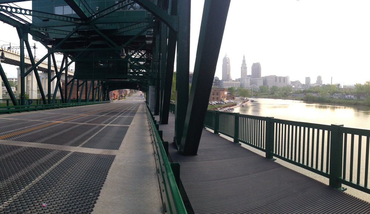 ShareTheRiver's tweet photo. The calm before the @clevemarathon storm @brickandbarrel #CuyahogaRiver #CLEMarathon https://t.co/z4G3QYRx8P