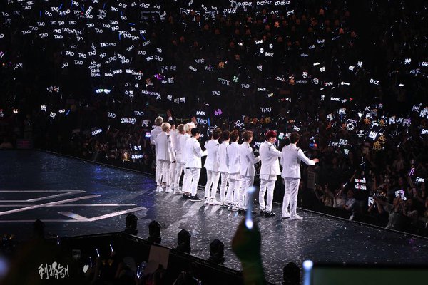 Aofapp11's tweet photo. ก็แค่จู่ๆก็คิดถึง คิดถึงจริงๆว่ะ 😢 #EXO12 https://t.co/44Jbgco9pA