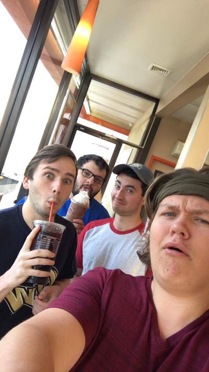 DIguys's tweet photo. Early breakfast in preparation for a 10 hour drive https://t.co/drKkxkaPfT