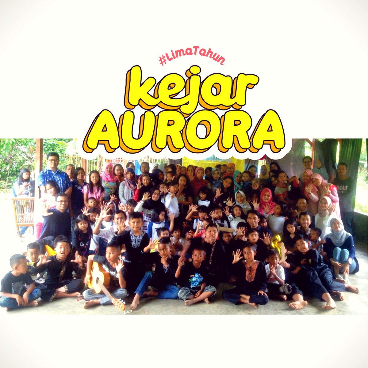kejarAURORA's tweet photo. adik2, kakak2, dan ortu @kejarAURORA 🙌 #5tahunkejarAURORA https://t.co/rgQqSL3FiD