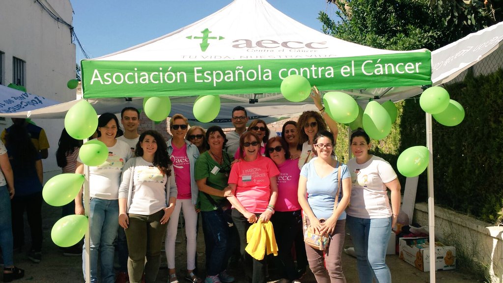 @aecc_es Una tarde de viernes divertida y solidaria que hemos disfrutado todos los corianos, organizada por <a href="/aytocoriario/">Ayto. Coria del Río</a> y @aecc_es. Mil gracias!