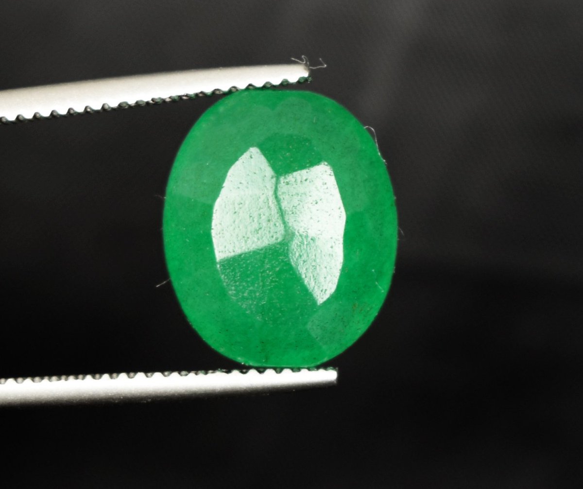 Hamletbusinesss's tweet photo. oval cut BRAZILIAN 9.75 ct. GREEN EMERALD gemstone super egl certifi… https://t.co/xPw58C5GZp #Shopify #Emerald_ring https://t.co/aS3ZN9ONMe
