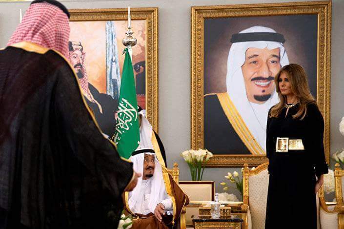 AIaaIabadi's tweet photo. من المخزي والمؤسف والمشين أن يكون واقع حال العرب كماهو عليه الآن #السعوديين_خرفان_ايفانكا https://t.co/x8ueSAX0EZ