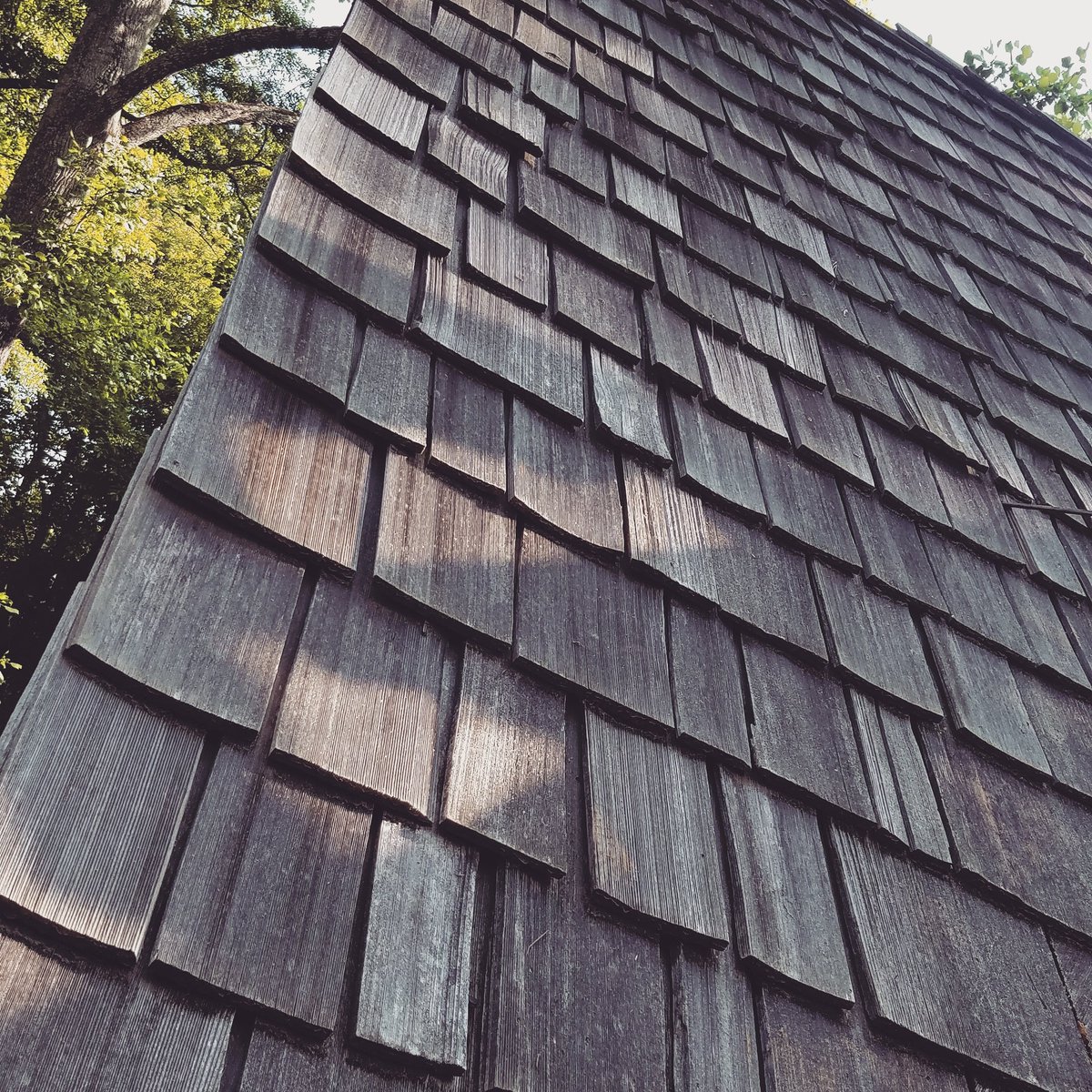 NMGRemodeling's tweet photo. #Atl #remodeling #repairs #addition #renovation #roof #roofing  #roofrepair #cedarshades  #cedarshingles #handmade  #freeestimate #workhard https://t.co/zh8rgMfhHl