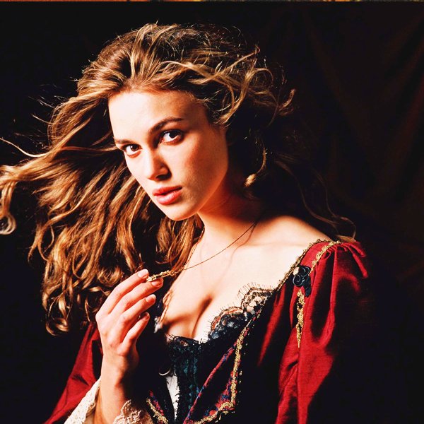 KeiraKfr's tweet photo. Keira Knightley as Elizabeth Swann in Pirates of the Caribbean: The Curse of the Black Pearl (2003) https://t.co/K837yi0Sbt