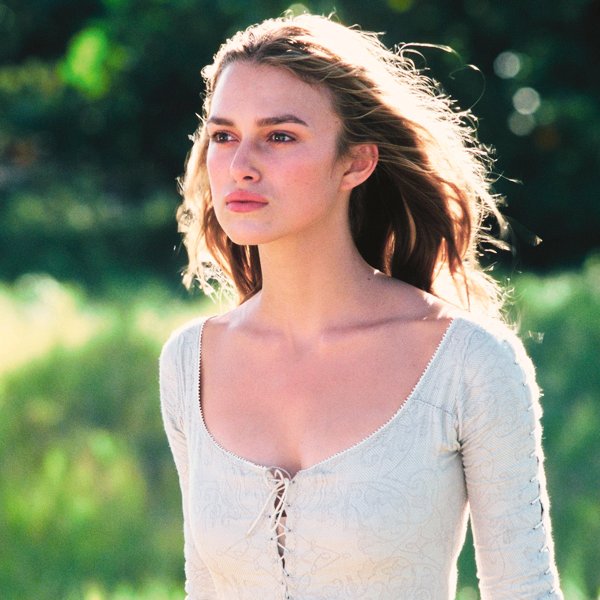 KeiraKfr's tweet photo. Keira Knightley as Elizabeth Swann in Pirates of the Caribbean: The Curse of the Black Pearl (2003) https://t.co/K837yi0Sbt