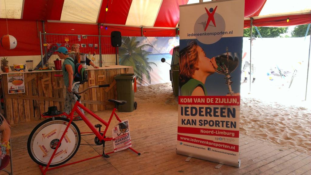 NoortjeVrolijk's tweet photo. Namens @iks_nl te gast @Funpop_nl @gemeenteHadM Complimenten organisatie; beleving, feest &amp; beweging #smoothiebike https://t.co/yIgPllUGF0